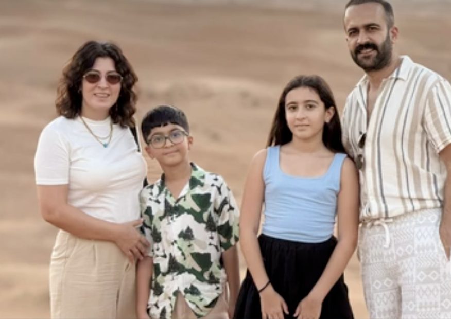Misafirlerimiz, dört kişilik bir aile, Dubai çölünde